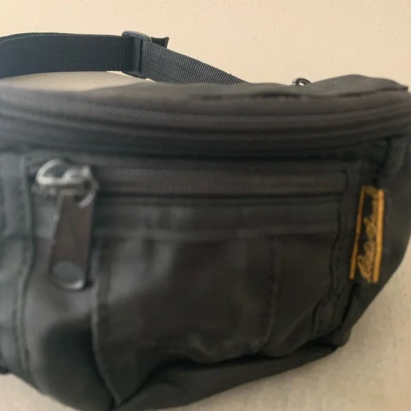 Vintage black Eddie Bauer bum bag/fanny pack/waist bag - Picture 7 of 10
